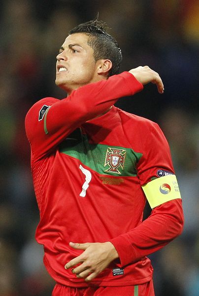 葡萄牙总统为C罗发声：天才都有自己的性格，我们欠他太多（葡萄牙总统力挺C罗：天才各有个性，我们欠他良多）