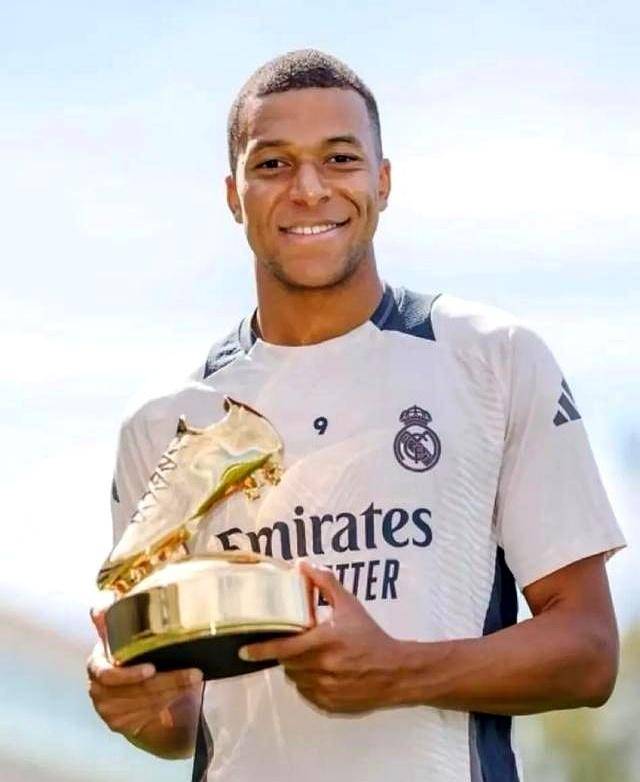 德转本赛季全球主场场均上座TOP25：多特拜仁前二，英博第19（德转发布本季全球主场场均观众TOP25：多特、拜仁包揽前二，英博第19位）