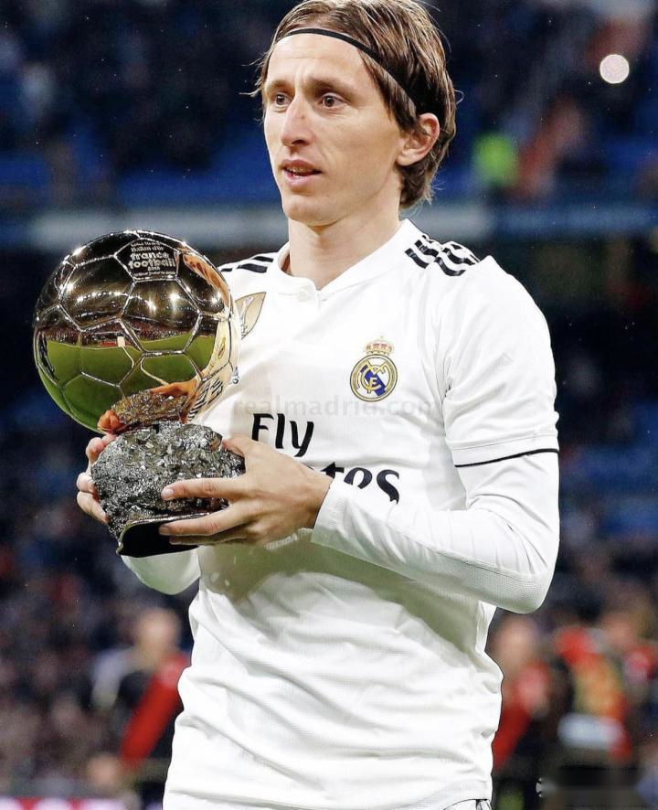 官方：西班牙名哨“平方哥”执法欧冠第6轮亚特兰大vs切尔西（官方确认：西班牙名哨“平方哥”将主哨欧冠第6轮亚特兰大对阵切尔西）