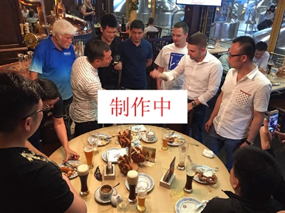 东契奇豪取30+2+10无缘最佳，詹姆斯30+8+8演绎赛季巅峰