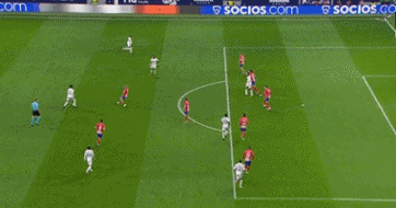 维蒂尼亚是第九位欧冠对英格兰球队戴帽球员，也是葡萄牙首人（维蒂尼亚成欧冠对英格兰队戴帽第九人，葡萄牙球员历史首位）